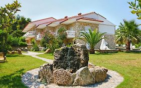 Chrouso Apartments